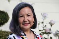 Naomi Hirahara